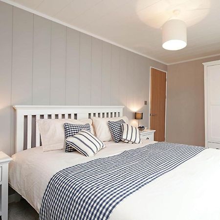 Отель Burcott Country Retreats Wookey Экстерьер фото