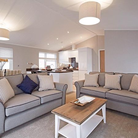 Отель Burcott Country Retreats Wookey Экстерьер фото