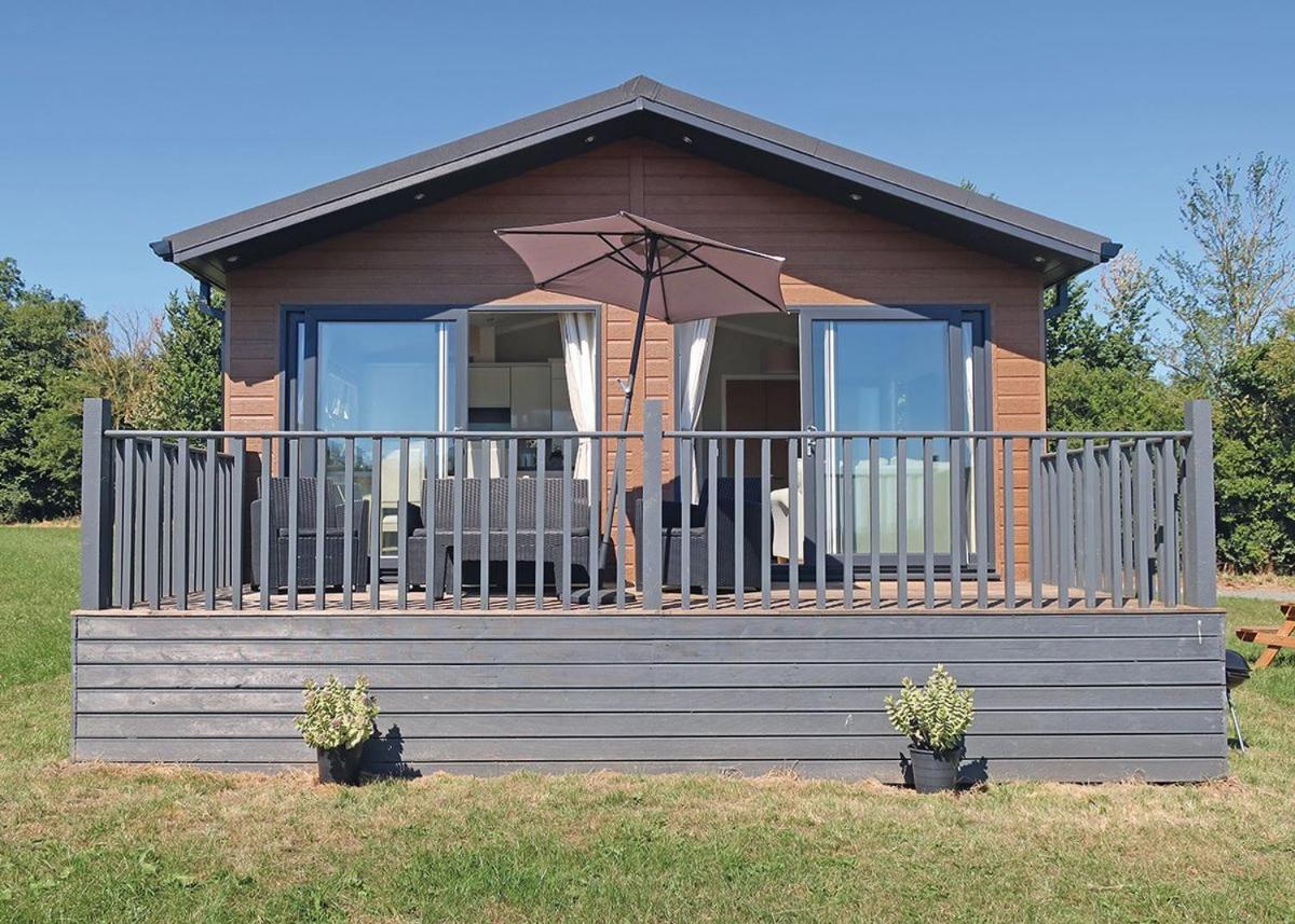 Отель Burcott Country Retreats Wookey Экстерьер фото