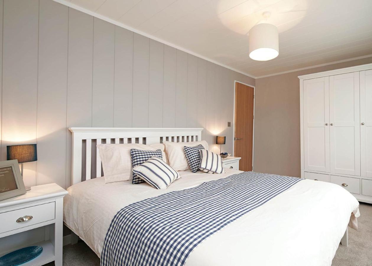 Отель Burcott Country Retreats Wookey Экстерьер фото
